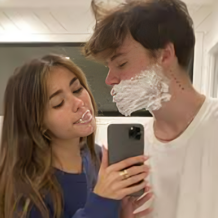 Nick Austin and Madison Beer started daiting since 2020.